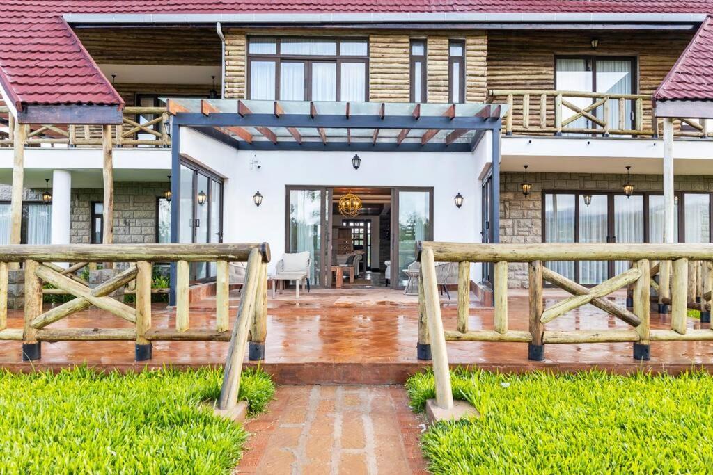 Hotel Kirimara Woodlands, Nanyuki Esterno foto